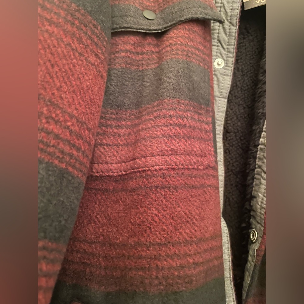 NWT Burgundy and Black Plaid Men's Fleece Jacket - Picture 9 of 10